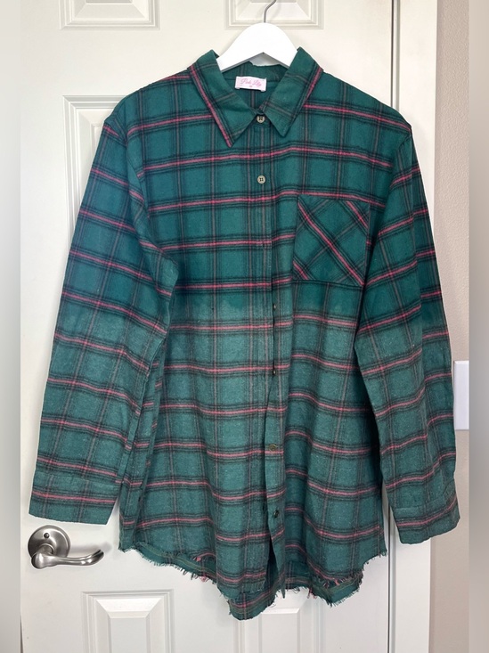 Pink Lily Tops - Pink Lily Plaid Oversized Ombré Flannel NWOT